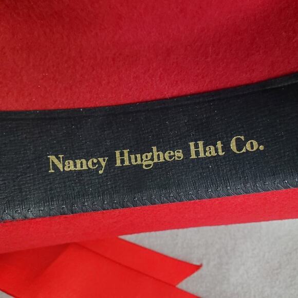 Vintage Nancy Hughes Hat Co Red Wool Satin Ribbon Bow Feather Lazer Cut 7-1/8 - Picture 11 of 12